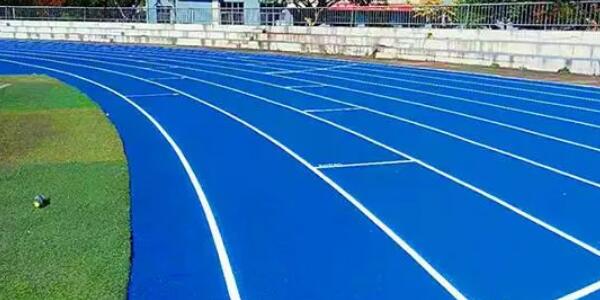 塑胶跑道褪色是质量问题吗